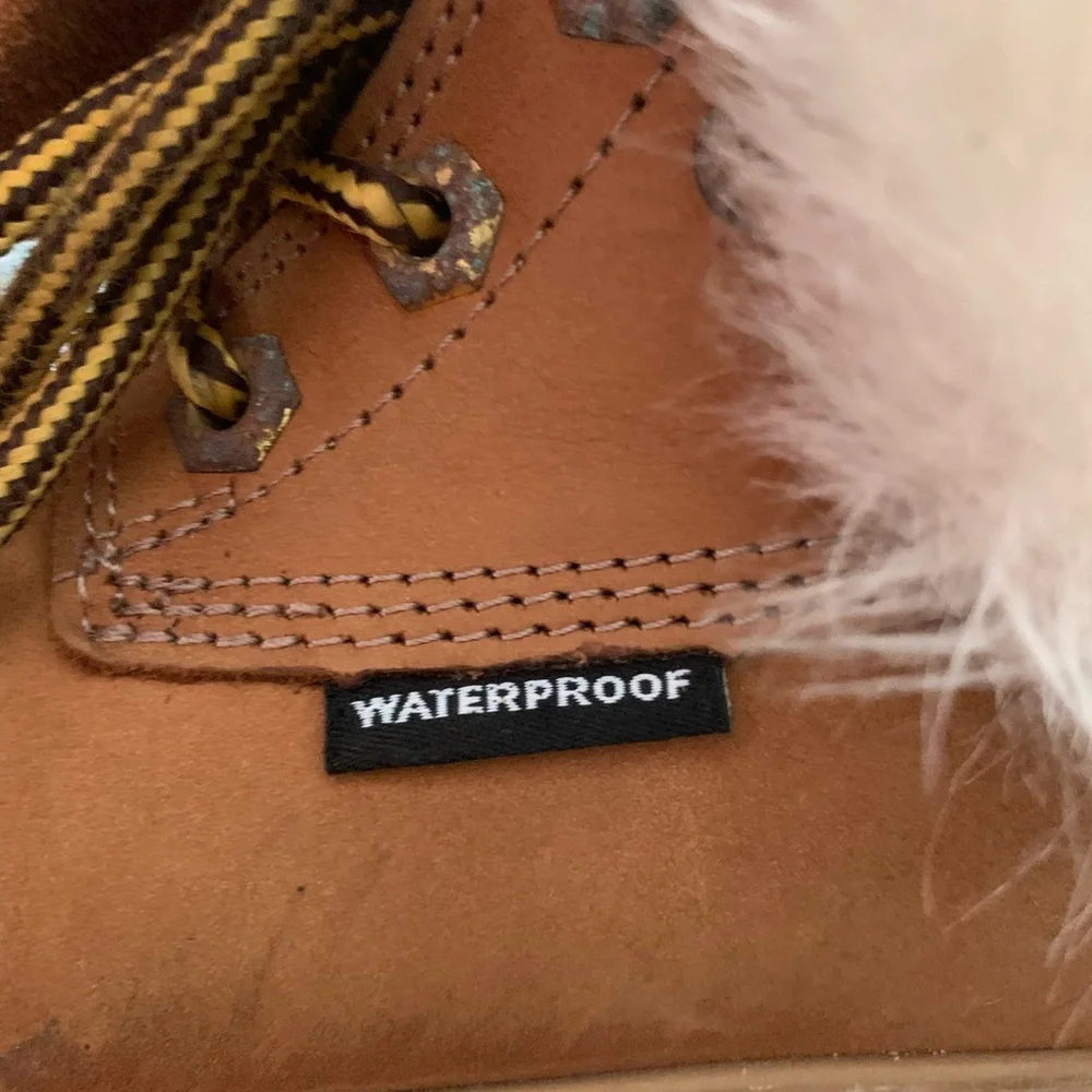 Boots - Picture 8 of 10